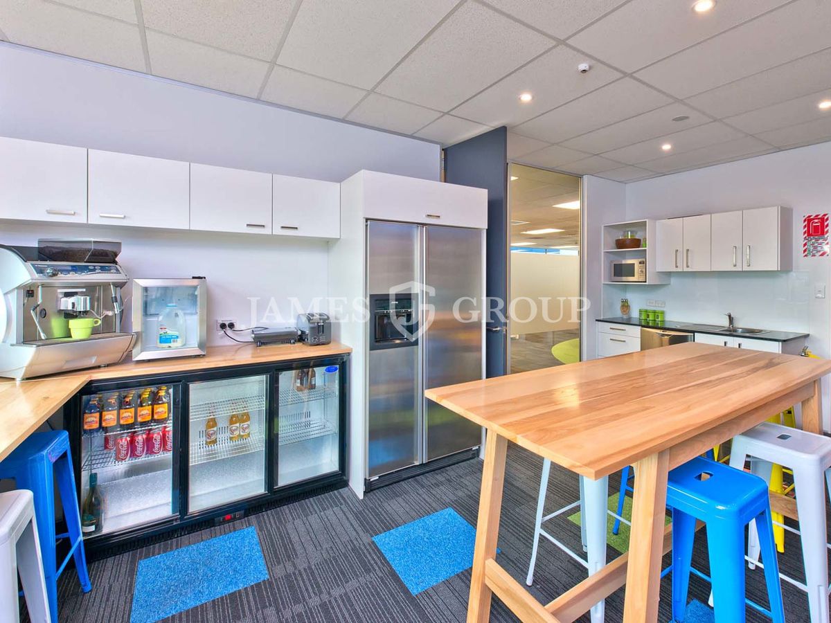 FULLY FITTED GRAFTON OFFICE WITH NAMING RIGHTS - Ansicht 4