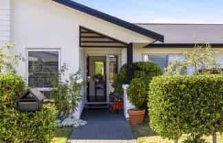 55 Chateau Crescent, Rangatira Park