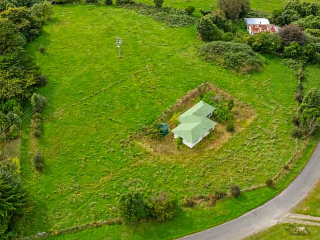 297 North Manakau Road, Levin