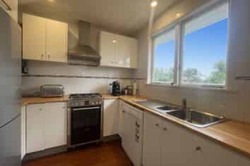 6 Kiekie Road, Mangere Bridge