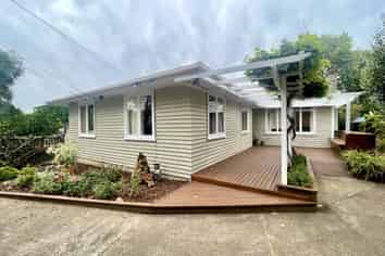 6 Kiekie Road, Mangere Bridge