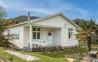 11 River Road, WESTPORT