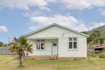 11 River Road, WESTPORT