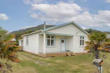 11 River Road, WESTPORT