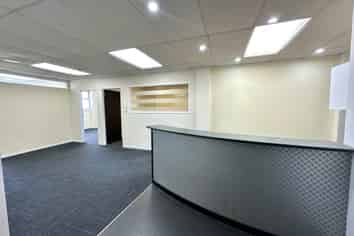 AFFORDABLE BIRKENHEAD OFFICE  100M²
