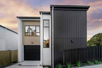 1/ 16 Madison Place, Forrest Hill