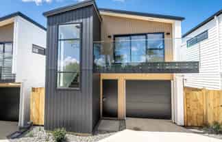 3/ 16 Madison Place, Forrest Hill