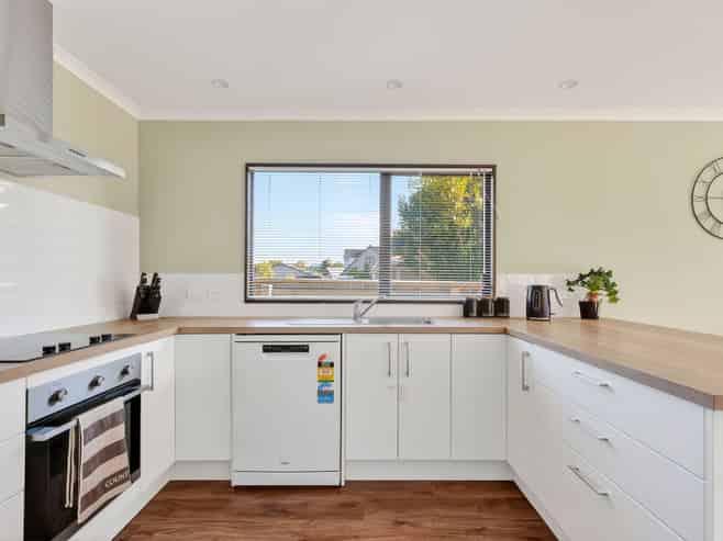 23 Lord Auckland Road, Wakefield