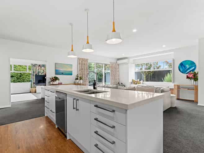 95 Office Road, Merivale