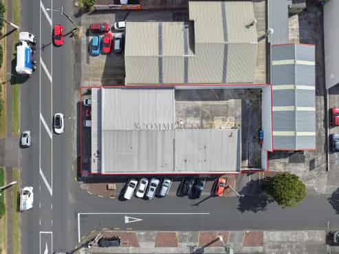 High-end Warehouse/Showroom on Church St 