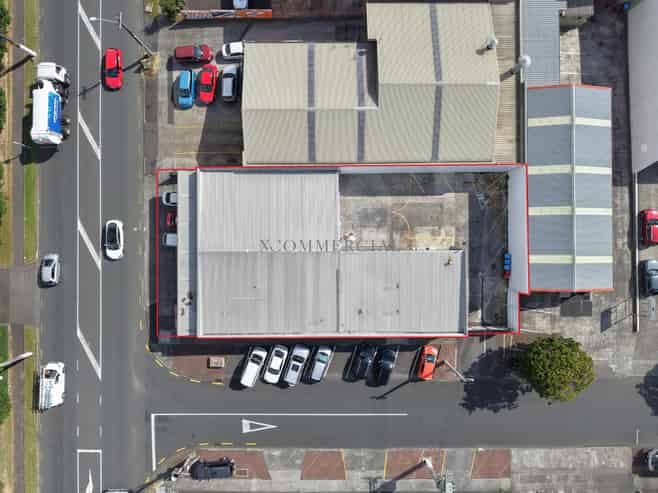 High-end Warehouse/Showroom on Church St 