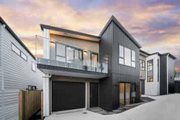 2/ 16 Madison Place, Forrest Hill