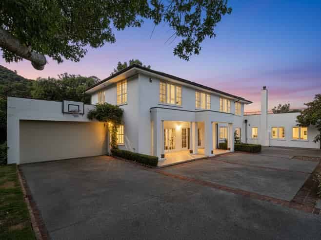 25 Cheviot Road, Eastbourne