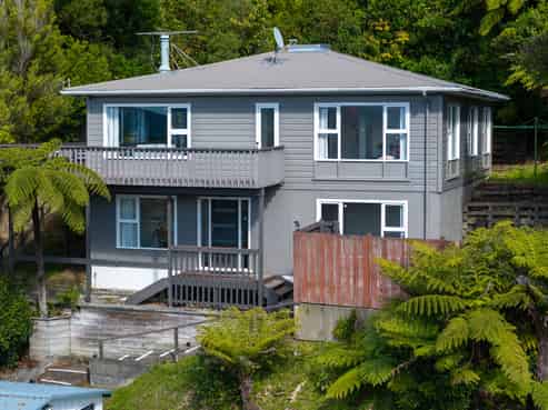 171 Miromiro Road, Normandale