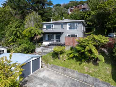 171 Miromiro Road, Normandale