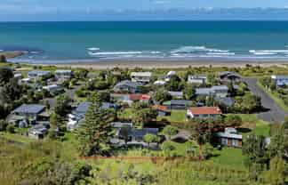 8 Katrin Place, Mahia