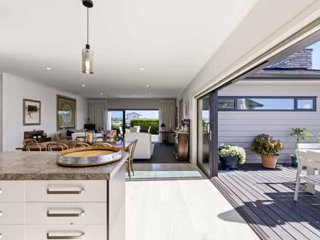 6 Tuhua Close, Wharewaka