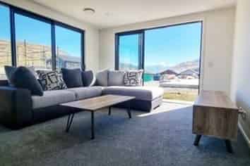 6 Crop Street, Queenstown