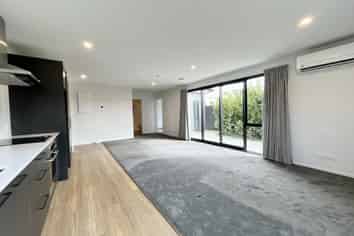 1/502 Armagh Street, Linwood