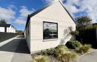 1/502 Armagh Street, Linwood