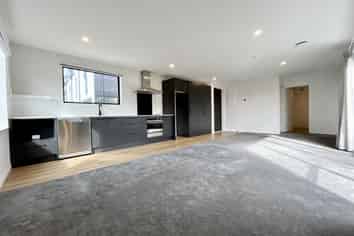 1/502 Armagh Street, Linwood