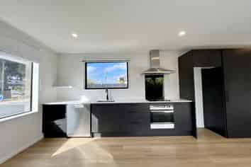 1/502 Armagh Street, Linwood