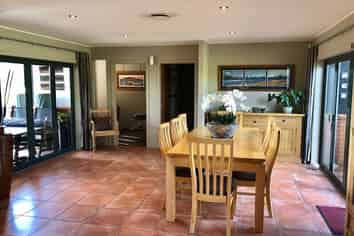 A/1832 East Coast Road, Stillwater