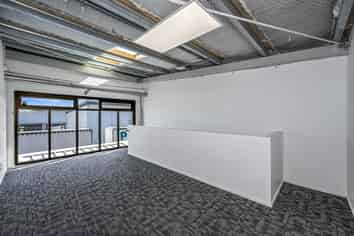 High Stud Manurewa Industrial Unit | 218 m2