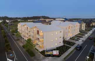 6/8 Glidepath Road, Hobsonville