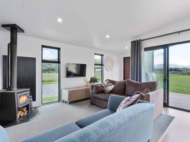 158 Haringa Road, Carterton