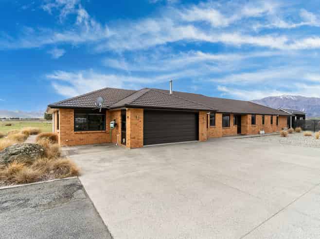 10 Hardacre Place, Omarama