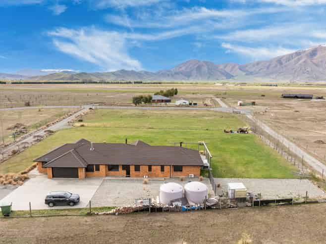 10 Hardacre Place, Omarama