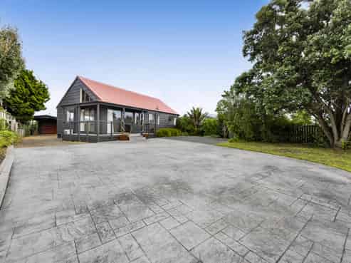 9 Pohutukawa Drive, Opunake