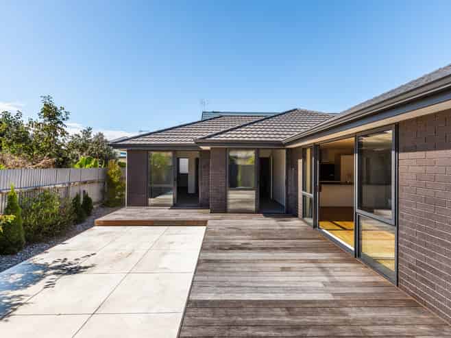 6a West Place, Greenmeadows