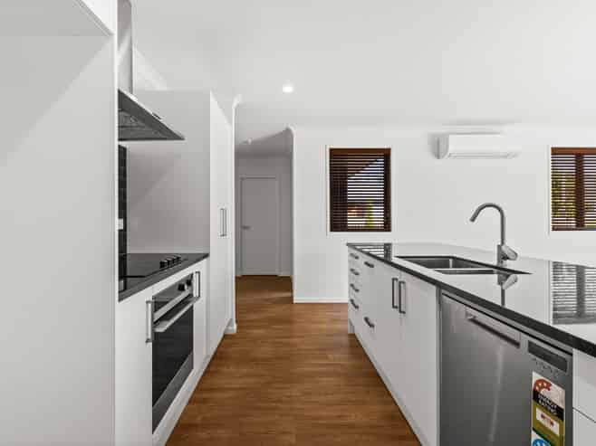 6a West Place, Greenmeadows