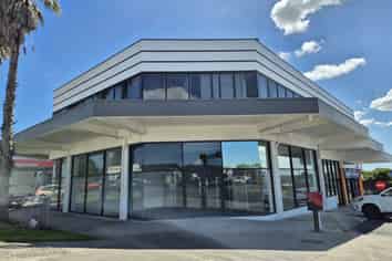 High-profile corner site with quality fitout