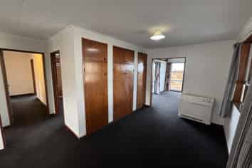 72 Moorhouse Street, Ross