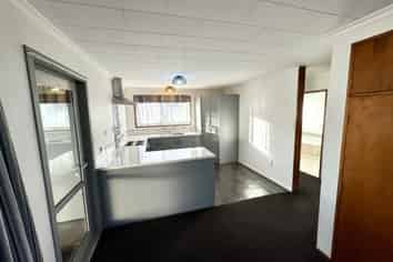 72 Moorhouse Street, Ross