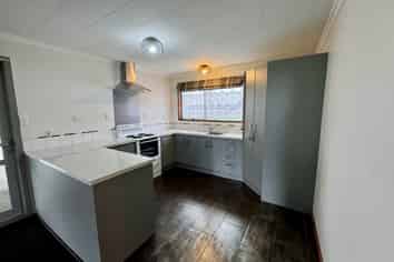 72 Moorhouse Street, Ross