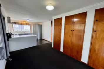 72 Moorhouse Street, Ross