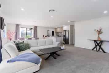 11 Cleaver Street, Woodend