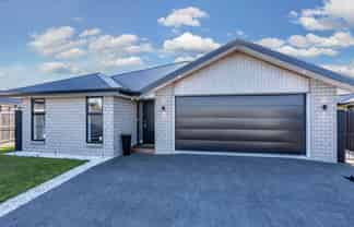 11 Cleaver Street, Woodend