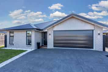 11 Cleaver Street, Woodend