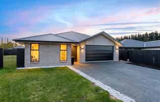 11 Cleaver Street, Woodend