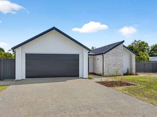 25 Sir Bob Charles Drive, Masterton