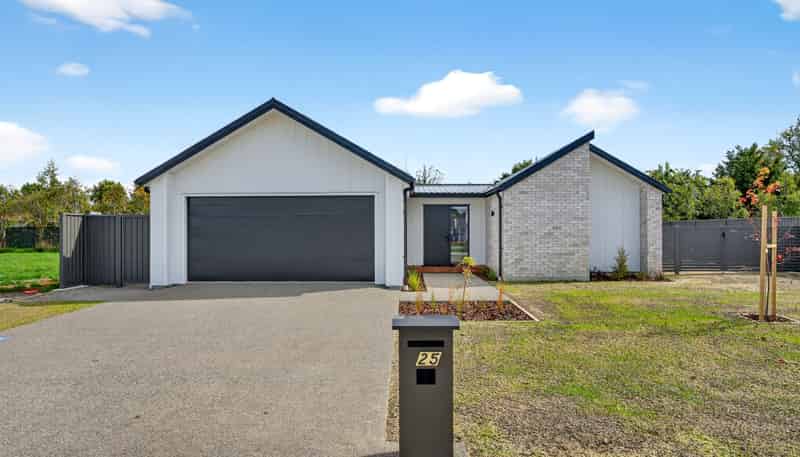 25 Sir Bob Charles Drive, Masterton