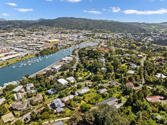 34 Punga Grove Avenue, Riverside