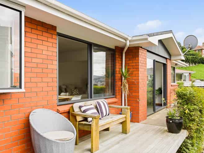 42 Cliffs Road, Saint Clair