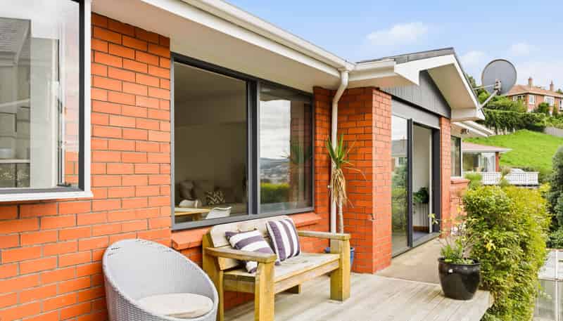 42 Cliffs Road, Saint Clair