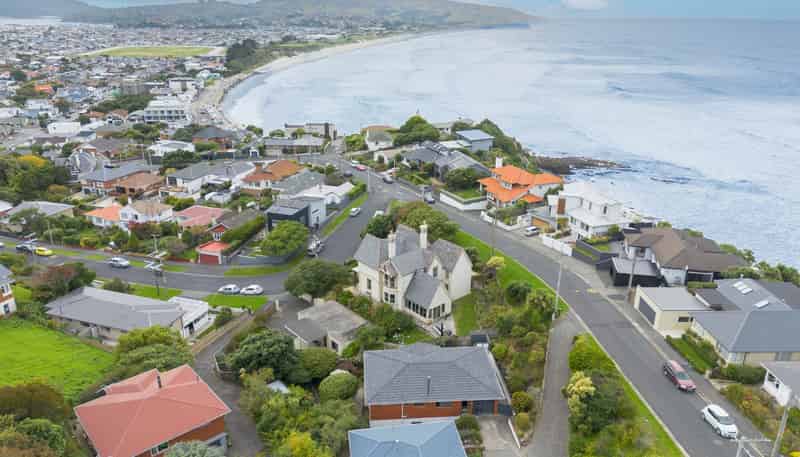 42 Cliffs Road, Saint Clair